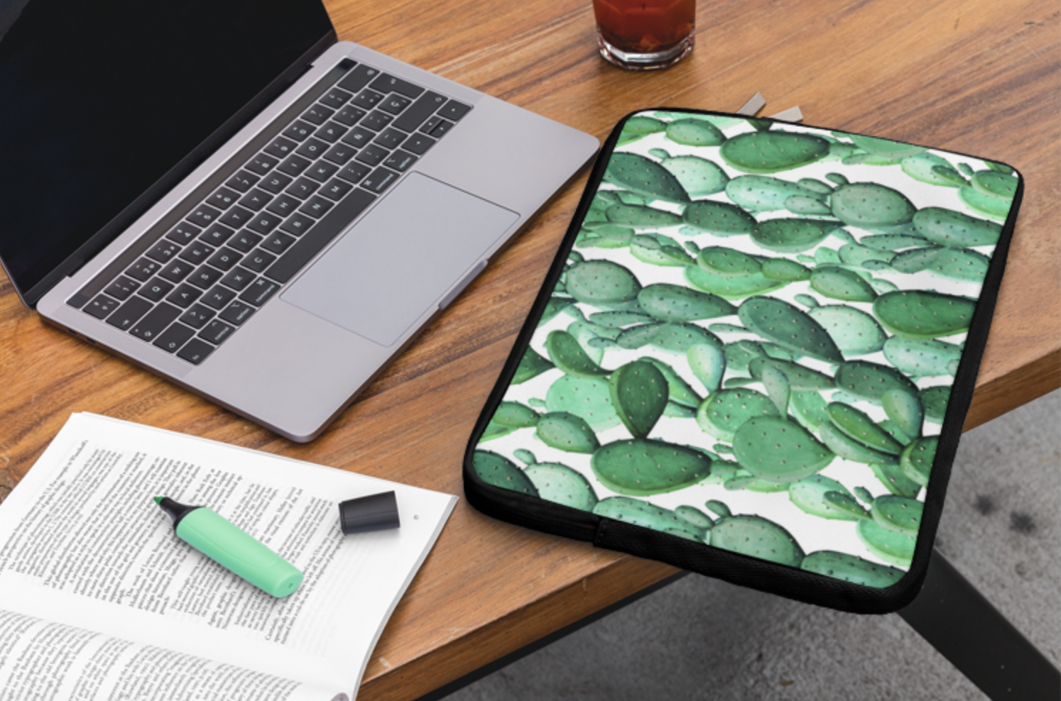 green cactus laptop sleeve