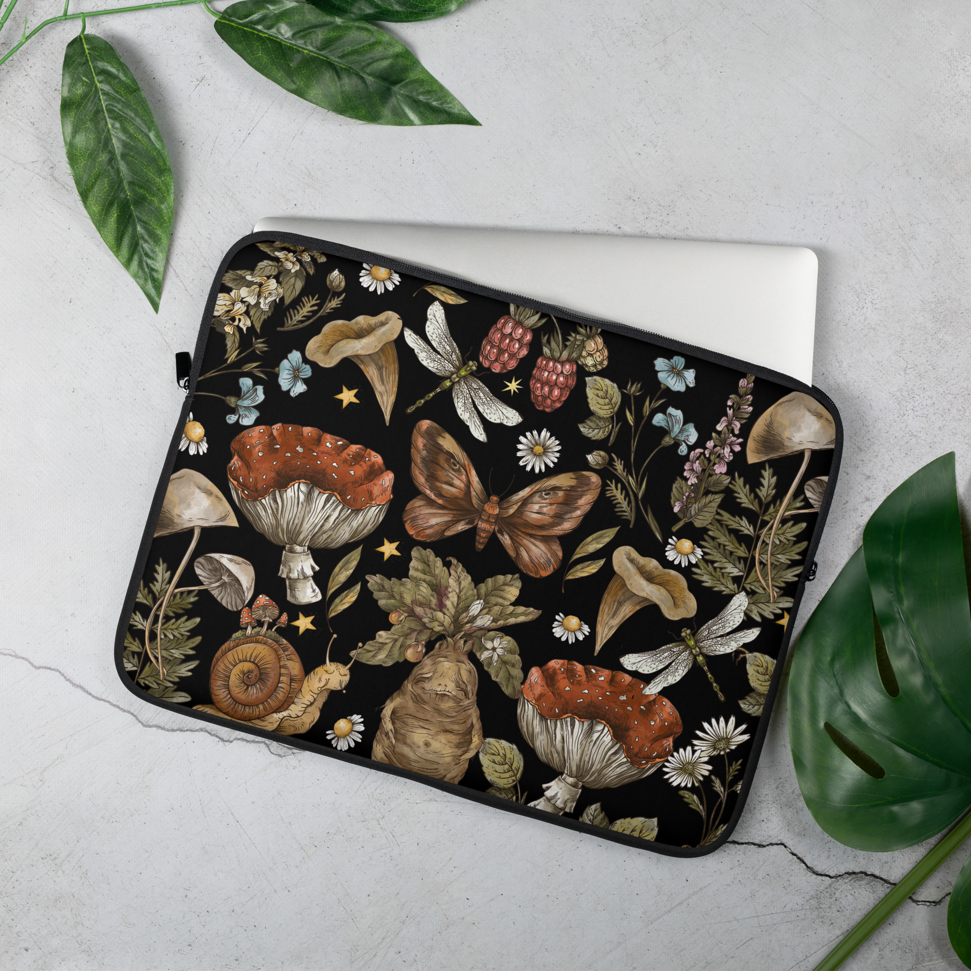 laptop-sleeve-15-front-631f255950944.jpg
