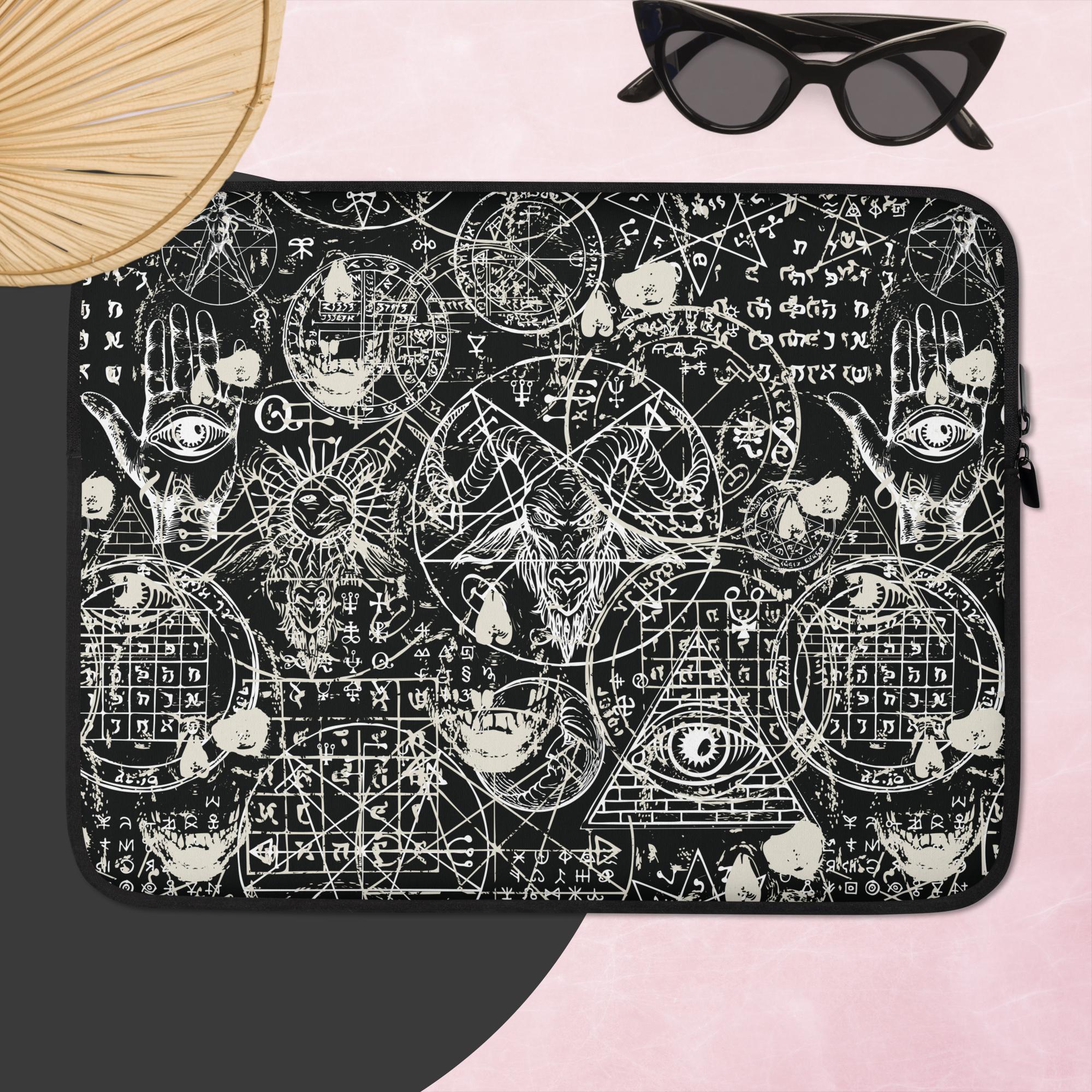 laptop-sleeve-15-front-65389f35a8974.jpg